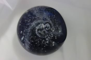 宇宙の銀河をモチーフにしたオブジェ 惑星 ガラスのアーティスト ワタナベカズオ 51C+yNbTzpL._AC_SY200_QL15_.jpg